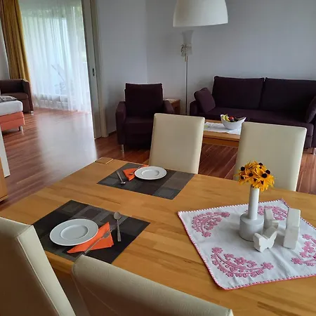 Wellness Mit Bademantelgang Zur Therme * 巴特格里斯巴赫